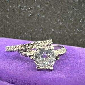 💎💍 New 925 Sterling Silver Round Cut Halo Wedding/ Engagement Set 😍